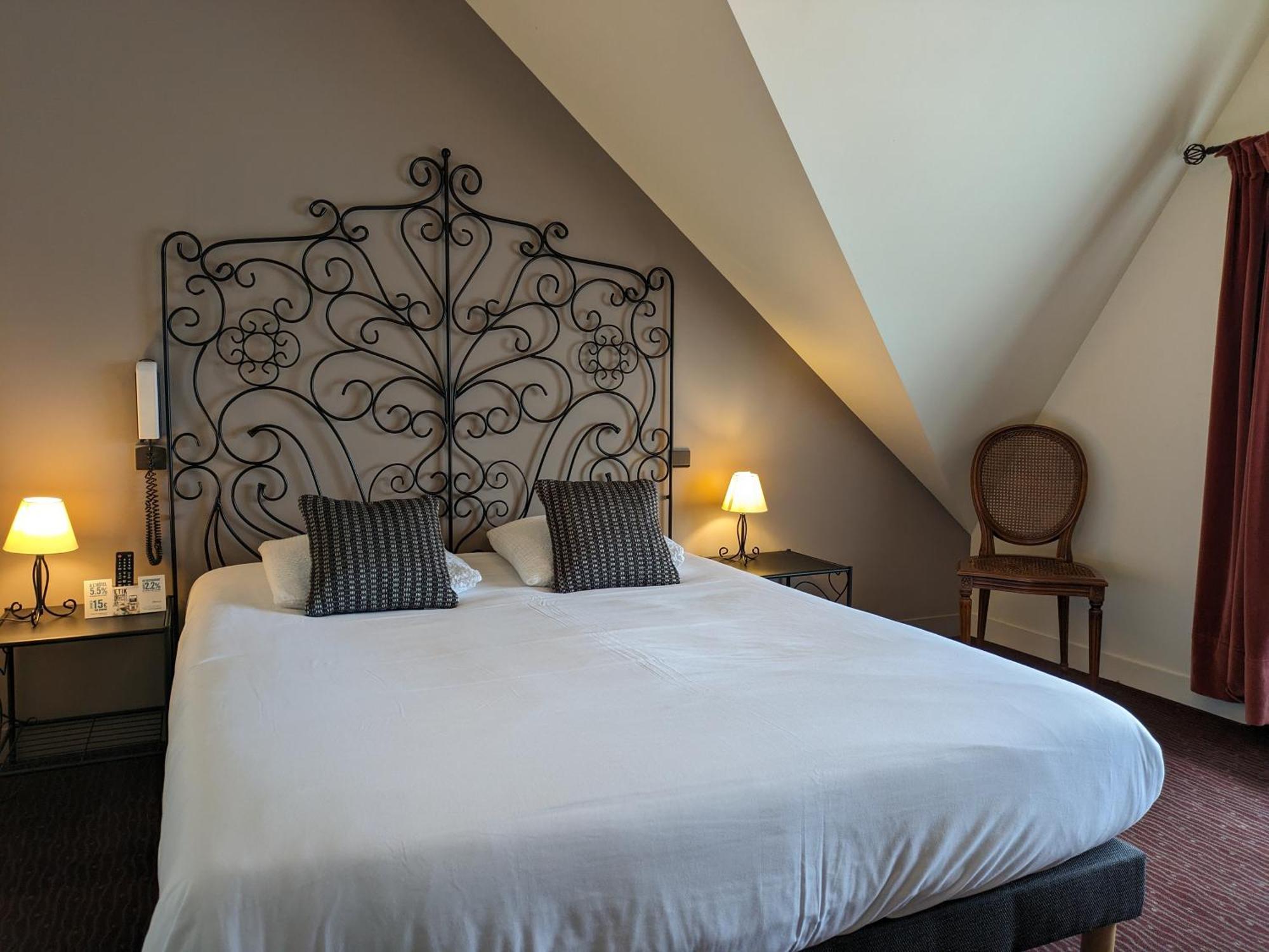 Logis Hotel Le Saint Florent Mont-pres-Chambord Exterior photo